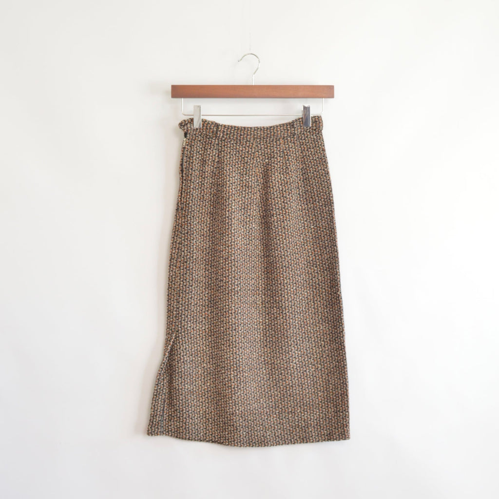 black high waisted woven skirt with belt loops