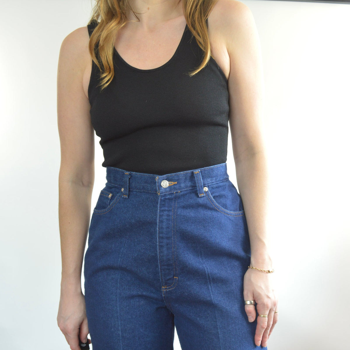 dark wash cowboy style high waisted seamed straight leg sheplers denim