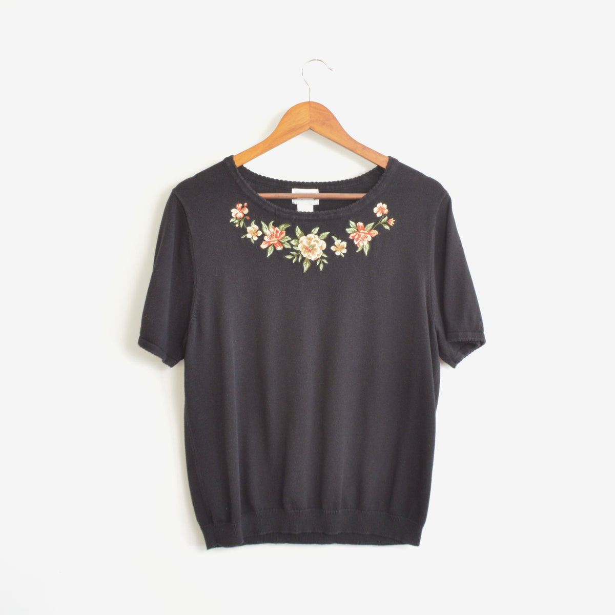 sweet little embroidered vintage black sweater tee