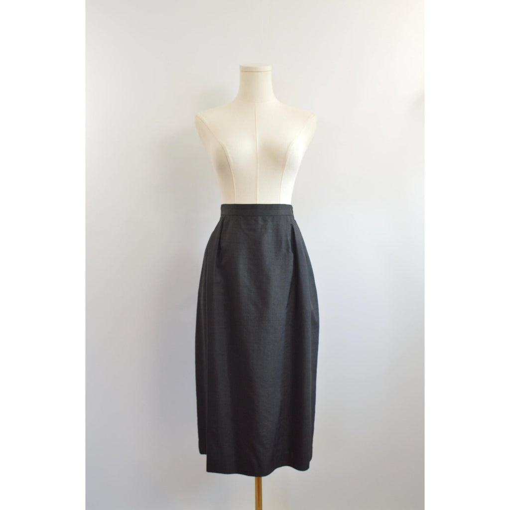 size 6 beautiful pure silk black a line skirt