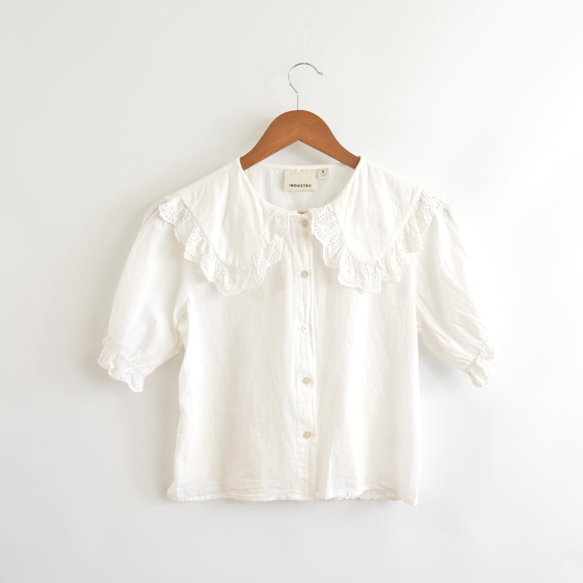 white collared crop button down blouse