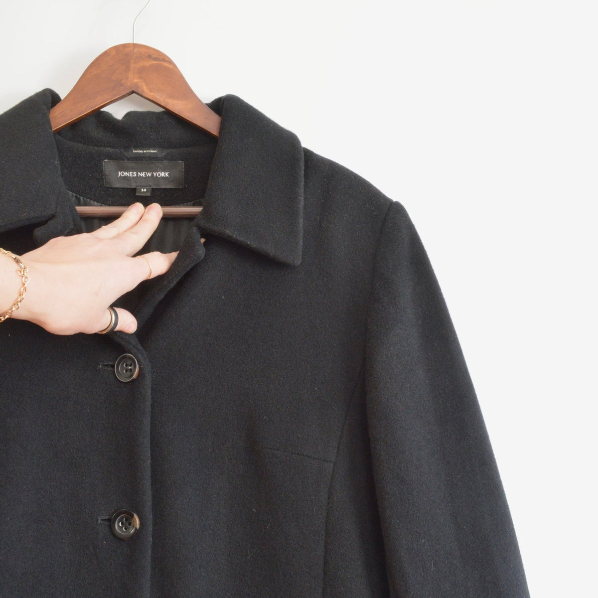 fully lined mid length vintage jones new york black wool overcoat