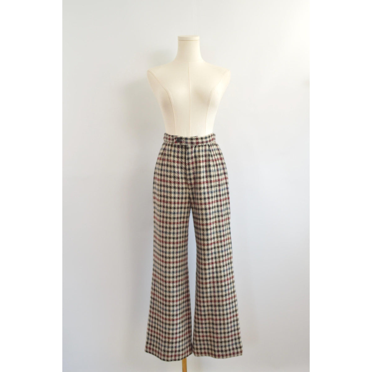 26 x 27 beige and black houndstooth wide leg wool pants