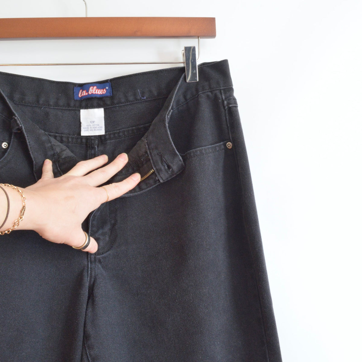 30 x 28 black tapered high waisted LA blues vintage denim