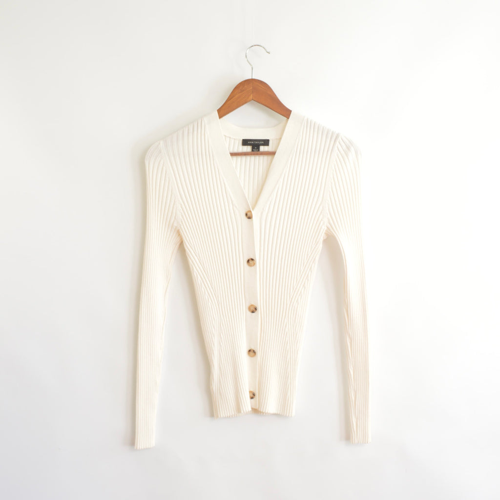 beautiful ann taylor ribbed cardigan